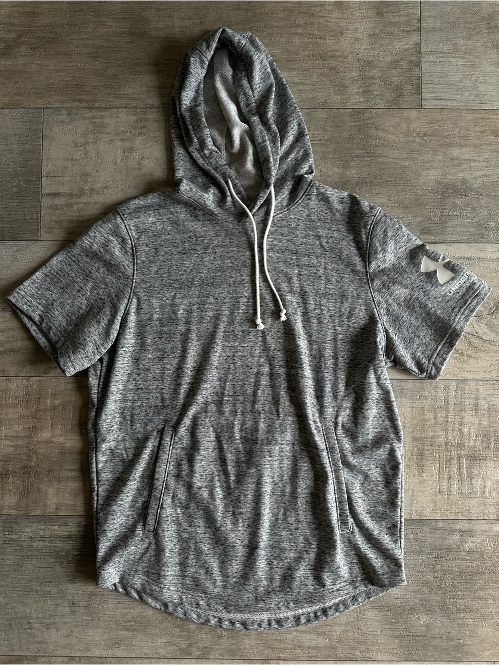 Under Armour Short Sleeve Hoodie Men's Medium Heather Gray Logo Sleeve